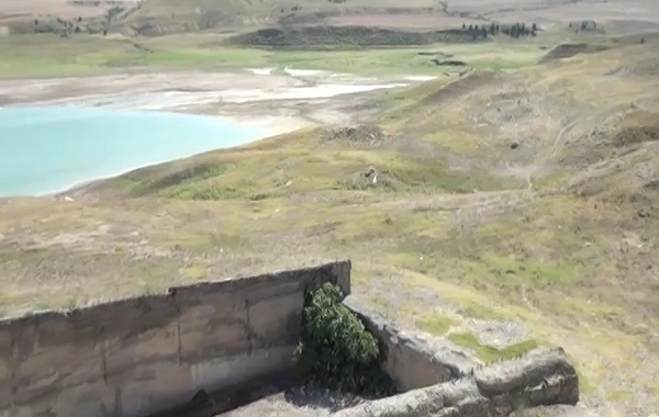 Düşmən su anbarının qarşısını kəsdi - 3 kəndin suvarılması çətinləşdi - FOTO