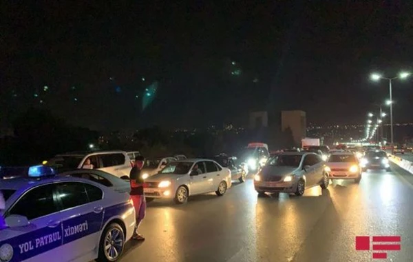 Bakı-Sumqayıt şossesində ağır qəza - sürücü hadisə yerindən qaçdı - FOTO