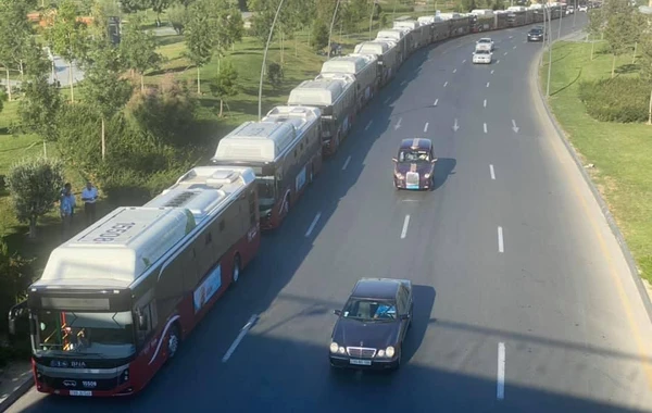 Metronun qarşısından hərəkət edəcək əlavə avtobuslar xəttə buraxılır