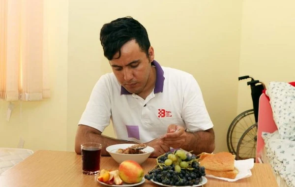 Əfqanıstan vətəndaşı Bakıda sığınacağa yerləşdirildi - FOTO