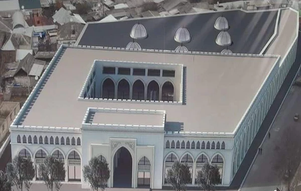 Elmar Vəliyevin sökdürdüyü bazar yenidən tikilir - FOTO