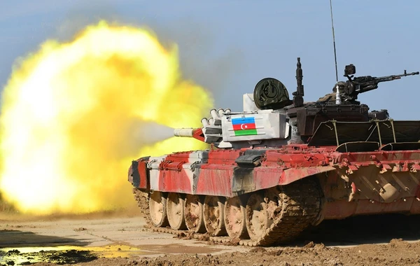 Azərbaycan tankçıları finala yüksəldi - FOTO