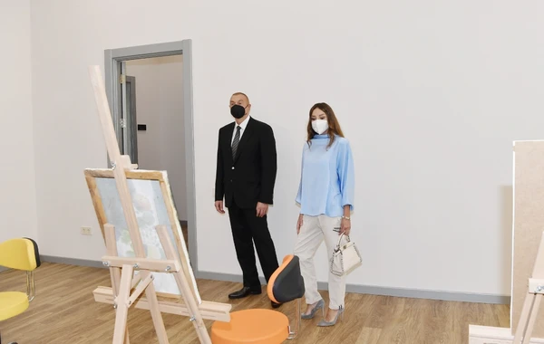 İlham Əliyev və Mehriban Əliyeva Bakıda açılışda