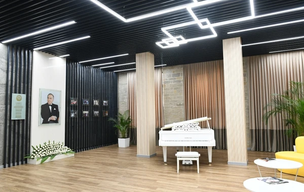 İlham Əliyev və Mehriban Əliyeva Bakıda açılışda