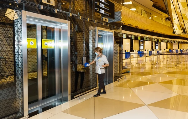 Heydər Əliyev Beynəlxalq Aeroportunda genişmiqyaslı dezinfeksiya işləri aparılıb - FOTO/VİDEO