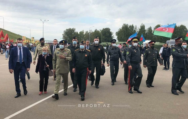 Zakir Həsənov Moskvada Azərbaycan stendinə baxış keçirib
