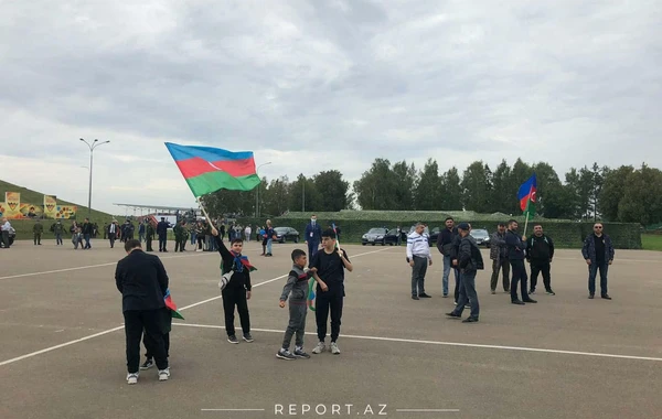 Закир Гасанов осмотрел стенд Азербайджана в Москве - ФОТО