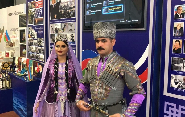 Закир Гасанов осмотрел стенд Азербайджана в Москве - ФОТО