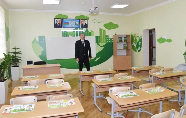 Prezident məktəbin yeni korpusunun açılışında - FOTO