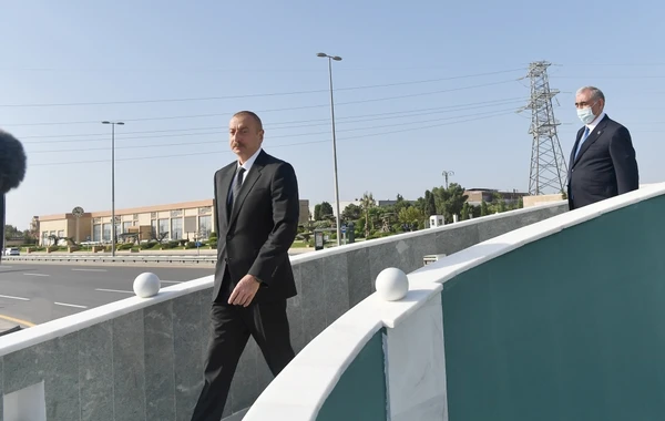 İlham Əliyev Bakıda yerüstü piyada keçidinin açılışında iştirak edib - YENİLƏNİB - FOTO