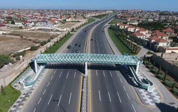 İlham Əliyev Bakıda yerüstü piyada keçidinin açılışında iştirak edib - YENİLƏNİB - FOTO