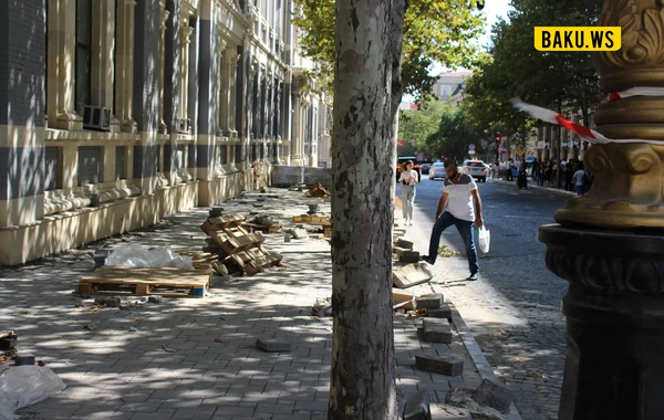 Niyə dərslərin açılmasına az qalmış təmir işlərinə başlayırıq? - Vətəndaşlar ölümlə üz-üzə qalır - FOTO