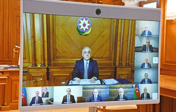 İqtisadi Şuranın ilk iclası keçirilib