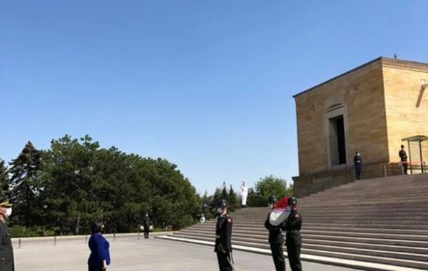 Sahibə Qafarova Atatürkün məzarını ziyarət etdi - FOTO