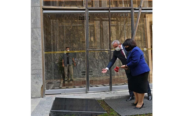 Sahibə Qafarova TBMM-in binasının bombalanmış hissəsi ilə tanış olub (FOTO)