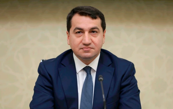 Hikmət Hacıyev Livan ermənilərinin Şuşaya köçürülməsinə münasibət bildirib
