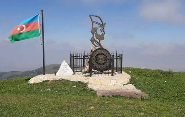 Azərbaycanda daha bir tarixi abidə dağılmaq üzrədir - FOTO