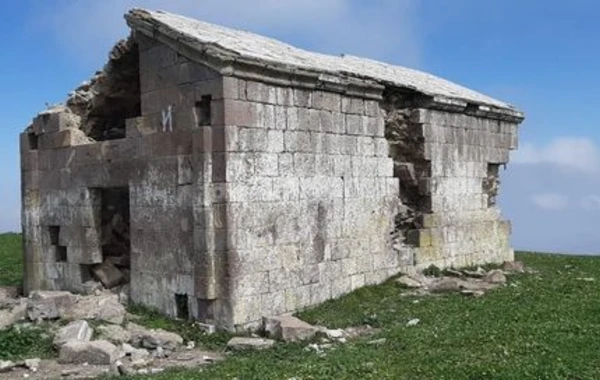 Azərbaycanda daha bir tarixi abidə dağılmaq üzrədir - FOTO
