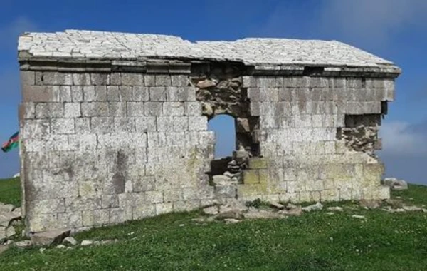 Azərbaycanda daha bir tarixi abidə dağılmaq üzrədir - FOTO