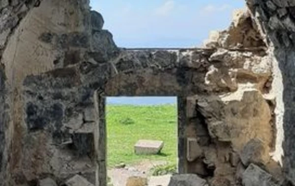 Azərbaycanda daha bir tarixi abidə dağılmaq üzrədir - FOTO