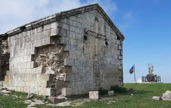 Azərbaycanda daha bir tarixi abidə dağılmaq üzrədir - FOTO