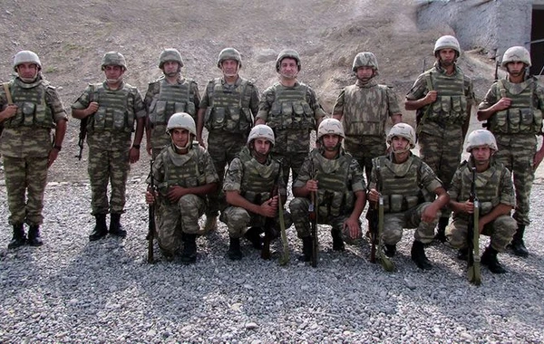 Prezidentin köməkçisi ön cəbhəyə getdi - FOTO