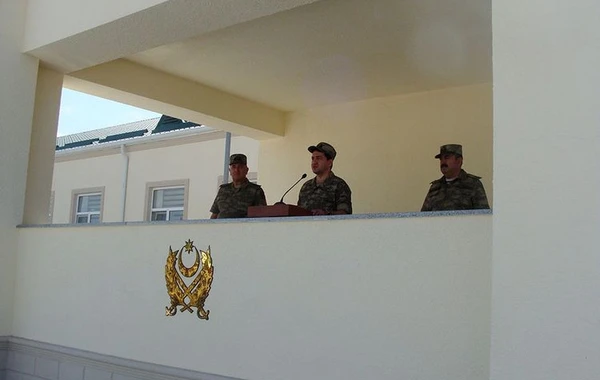 Prezidentin köməkçisi ön cəbhəyə getdi - FOTO