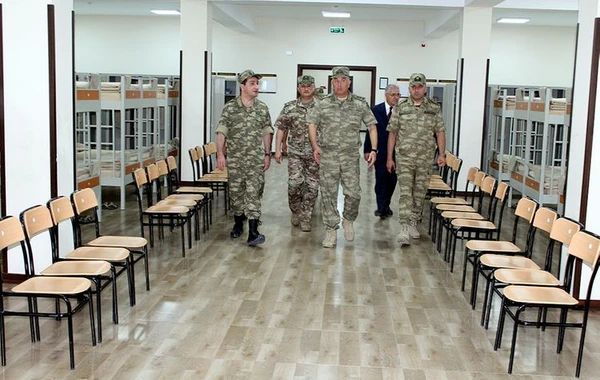 Prezidentin köməkçisi ön cəbhəyə getdi - FOTO