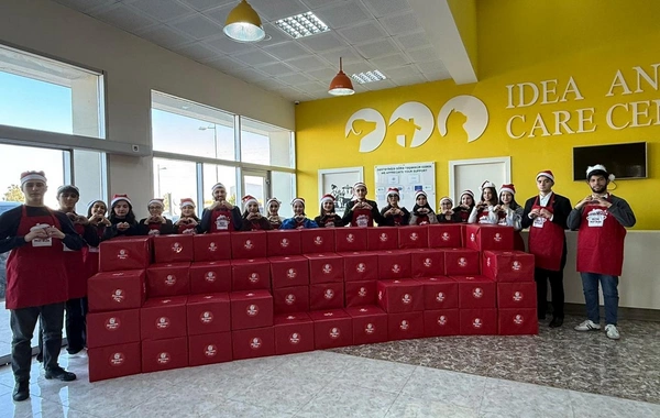 Leyla Əliyevanın təşəbbüsü ilə Bizim Mətbəx layihəsi çərçivəsində aztəminatlı ailələrə bayram sovqatları çatdırılıb