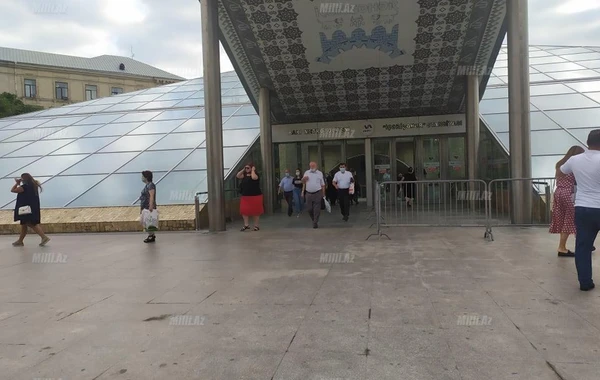 Bakı metrosu açıldı - FOTO