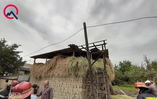 Həmin kənddə yenə yanğın oldu - FOTO