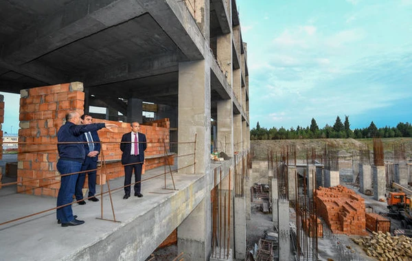 Mikayıl Cabbarov Gəncədə sənaye müəssisələrinin fəaliyyəti ilə tanış olub - FOTO