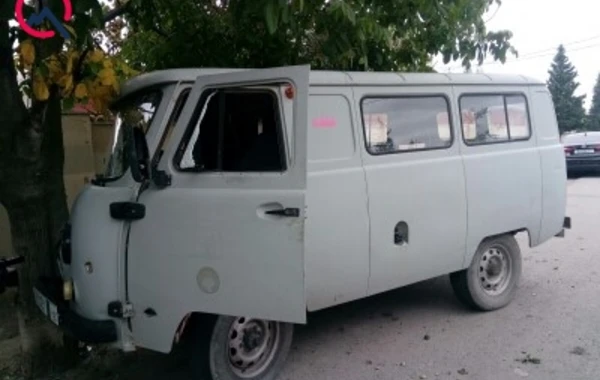 Tərtərdə təcili tibbi yardım maşını vuruldu - FOTO