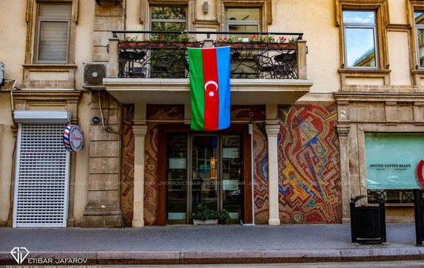 Bakı bayrağa büründü - FOTO