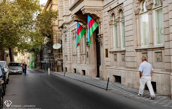 Bakı bayrağa büründü - FOTO