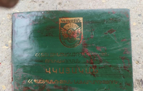 Ordumuz tərəfindən öldürülən erməni komandirinin vəsiqəsinin fotoları yayılıb - FOTO