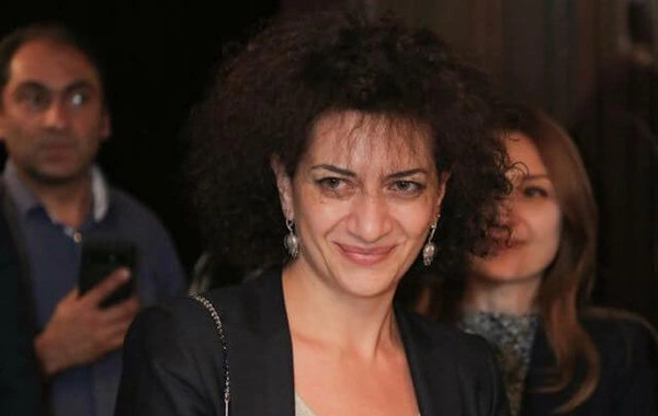 Müharibə şəraitində Paşinyanın arvadı Ermənistandan pul çıxarır - sensasion ARAŞDIRMA