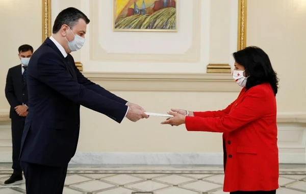 Gürcüstan prezidenti Azərbaycan səfirinin etimadnaməsini qəbul edib
