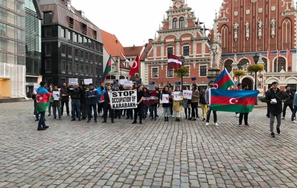Latviyada Azərbaycan ordusuna dəstək mitinqi təşkil olunub - FOTO