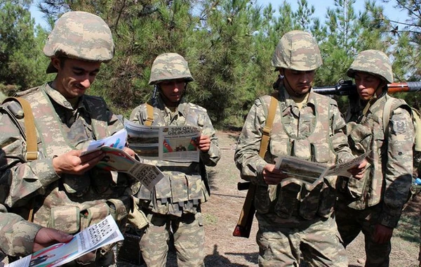 MN: Cəbhə bölgəsində təbliğat-təşviqat işləri əməliyyat şəraitinə uyğun həyata keçirilir - FOTO