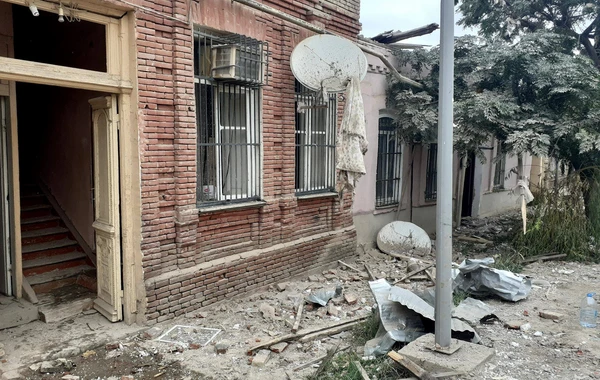Кадры из Гянджи, подвергшейся ракетному обстрелу - ВИДЕО