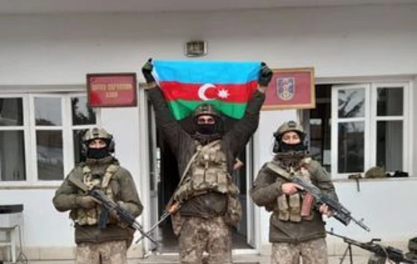 Флаг Азербайджана развевается в центре Джабраила - ФОТО