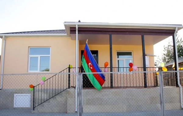 Şəhid ailələri və Qarabağ müharibəsi əlillərinə növbəti evlər təqdim edilib - FOTO