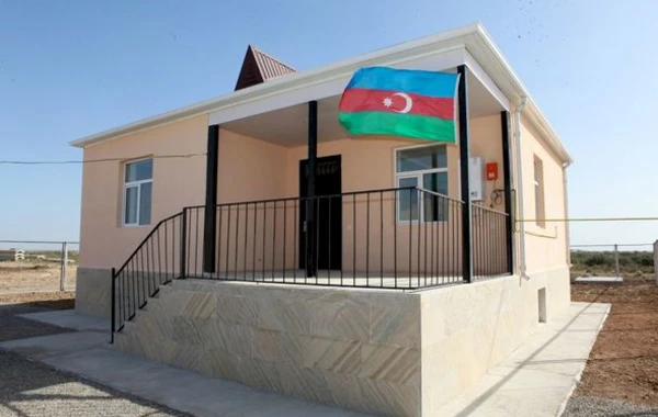 Şəhid ailələri və Qarabağ müharibəsi əlillərinə növbəti evlər təqdim edilib - FOTO