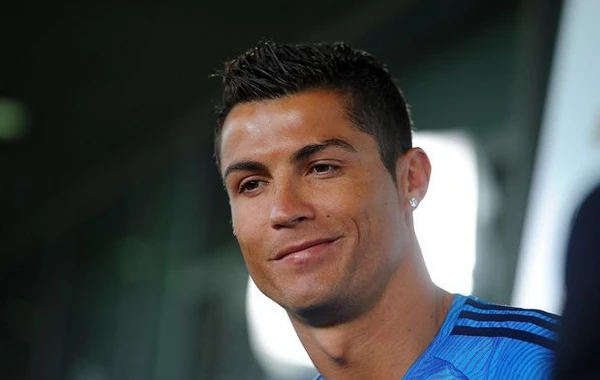 Ronaldu: “Vaxt öldürmək üçün günəş vannası qəbul edirəm”