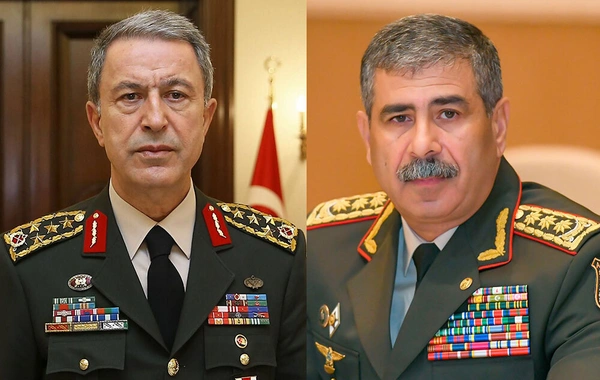 Zakir Həsənov və Hulusi Akar ermənilərin Gəncəyə xain hücumunu müzakirə etdi