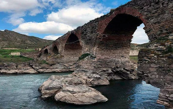 Azərbaycanı birləşdirən 10 əsrlik abidə - FOTO