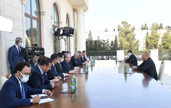 İlham Əliyev Mustafa Şentopun başçılıq etdiyi nümayəndə heyətini qəbul edib - FOTO