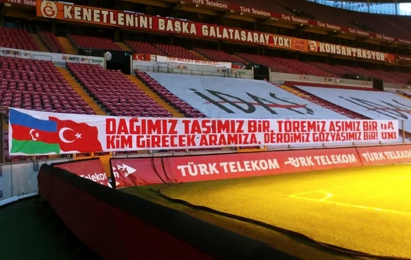"Qalatasaray"ın stadionunda Azərbaycana dəstək şüarları yerləşdirildi