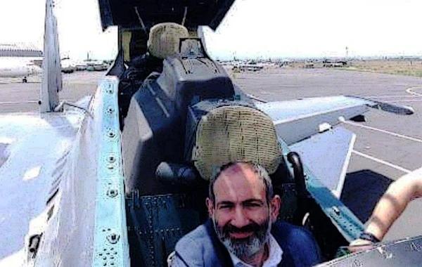 Paşinyanın selfi çəkdirdiyi hərbi texnikalar bir-bir məhv edilir - FOTO